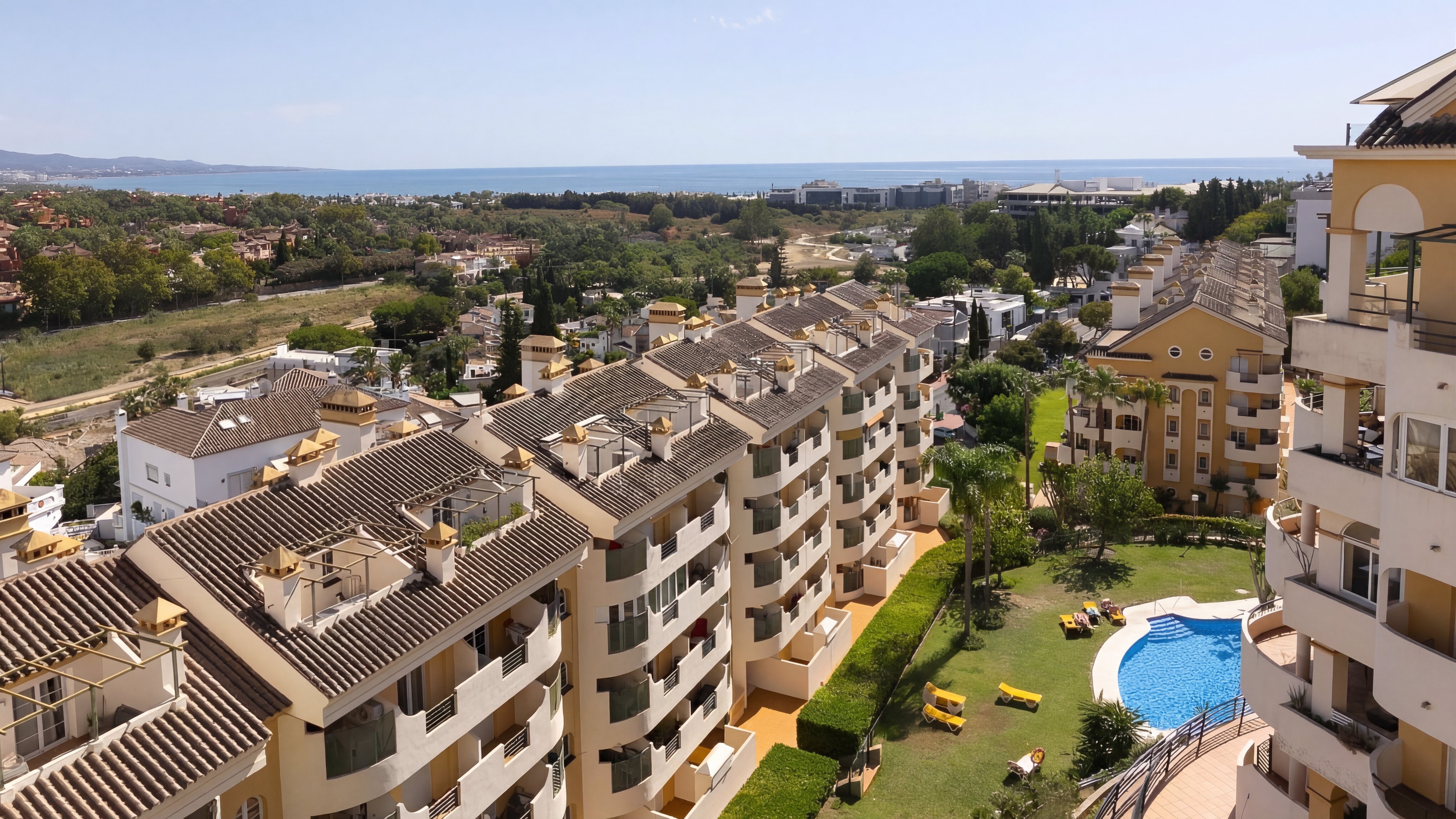 Aerial view of Nueva Andalucía Golf Valley from Señorío de Aloha